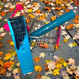 Thrive Black Mascara